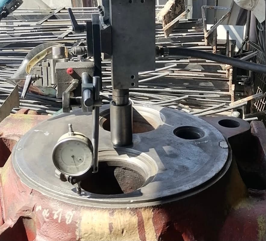 Dimensional inspection of a machined cylinder head surface